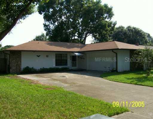 17621 Meadowbridge Dr., Lutz, FL 33549
