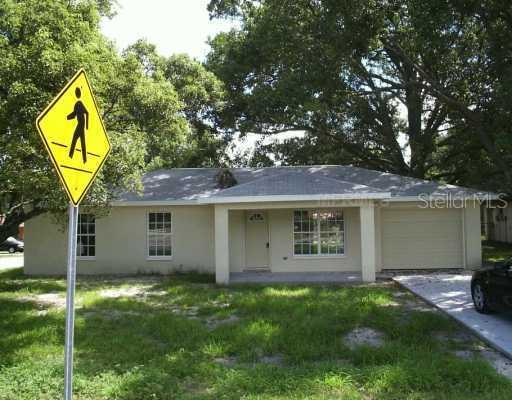 6220 12th St., Zephyrhills, FL 33542