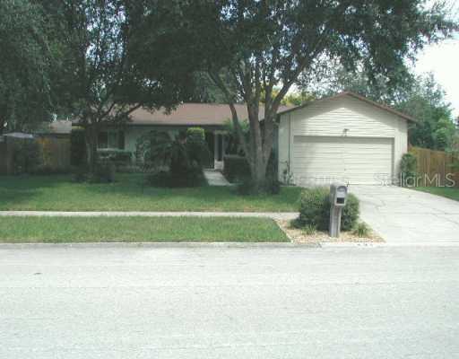 421 Bonnieview Dr., Valrico, FL 33594