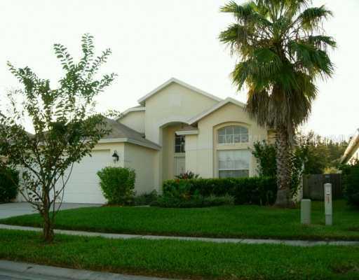 1317 Maximilian Dr., Wesley Chapel, FL 33543