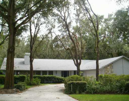 2939 Chelsea Wood Dr., Valrico, FL 33594