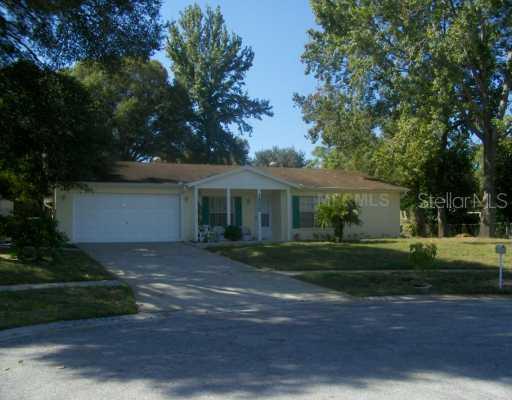 1202 Brandon Lakes Creek, Valrico, FL 33594