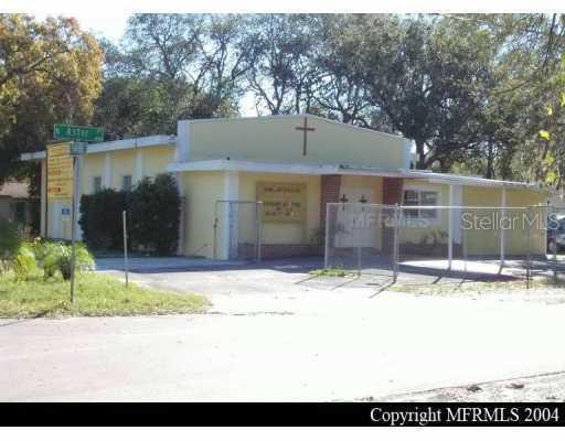 10029 N Aster & E. Poinsettia Ave., Tampa, FL 33612