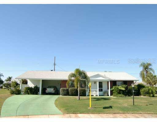 908 Cherry Hills Ct., Sun City Center, FL 33573