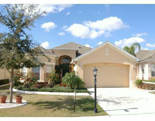 1153 Emerald Dunes Dr., Sun City Center, FL 33573