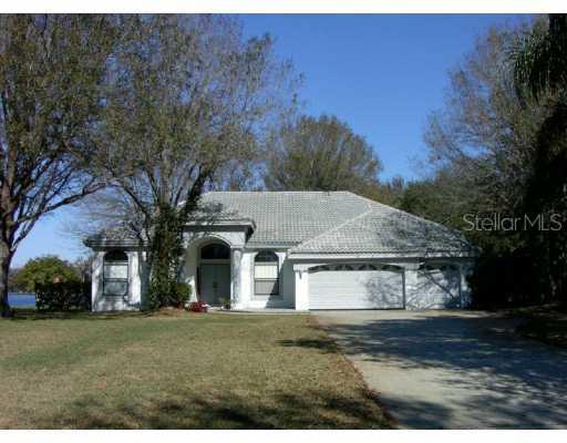 405 Warren Rd., Lutz, FL 33548