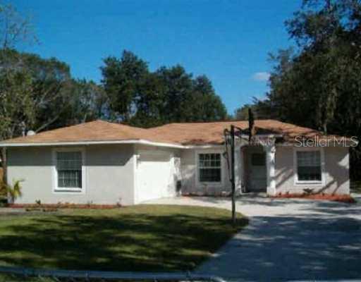 18727 30th St., Lutz, FL 33559