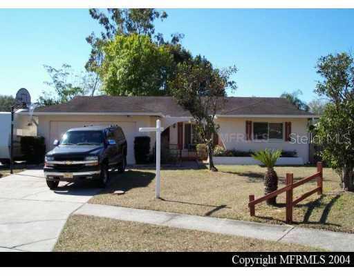 408 Bonnieview Dr., Valrico, FL 33594