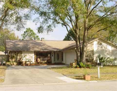 17606 Clovercreek Pl., Lutz, FL 33549