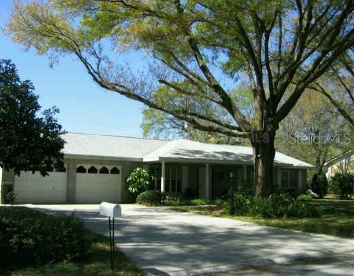 2822 Springdell Creek, Valrico, FL 33594