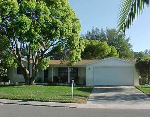 5318 Bobwhite Dr., Holiday, FL 34690