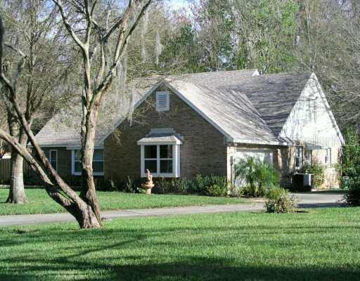 1002 Hastings Ct., Lutz, FL 33548
