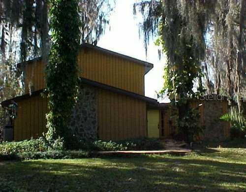 20020 Lake Holly Dr., Lutz, FL 33558