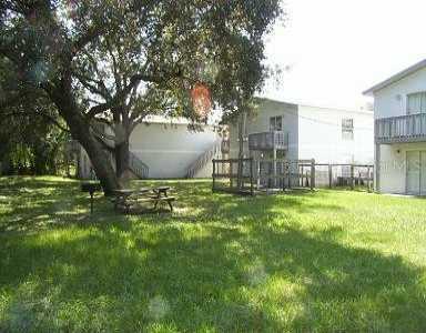 15419 Livingston Ave., Lutz, FL 33559