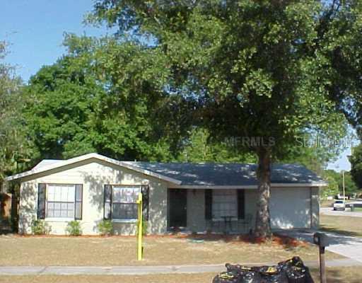 2301 Selkirk St., Valrico, FL 33594