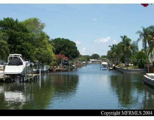 8443 Flagstone Dr., Tampa, FL 33615