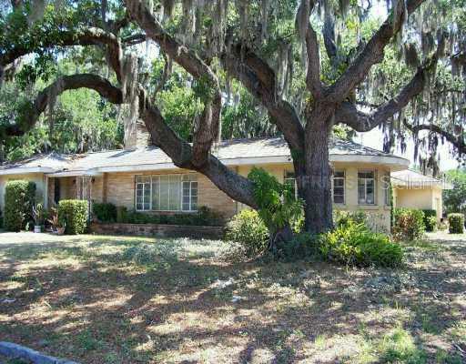 3048 52nd St., Gulfport, FL 33707