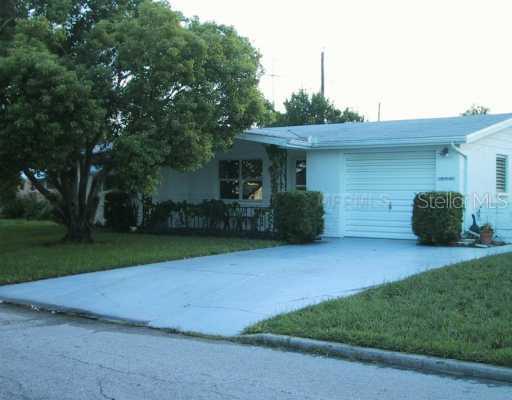 2339 Roselawn Dr., Holiday, FL 34691