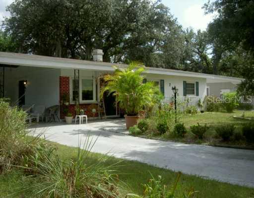 7605 Pine Hill Dr., Tampa, FL 33617
