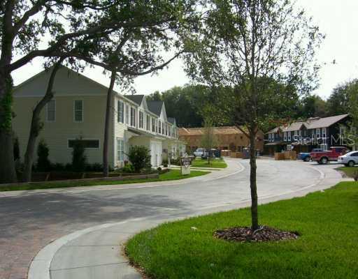 127 Woodknoll Pl., Valrico, FL 33594