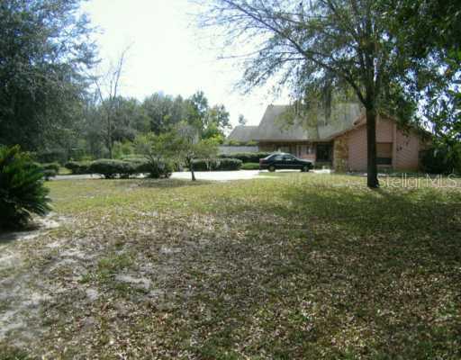 808 Warren Rd., Lutz, FL 33548