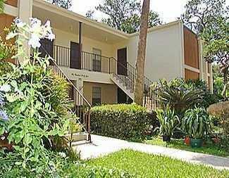 155 Picardy Villa St. #102, Brandon, FL 33510