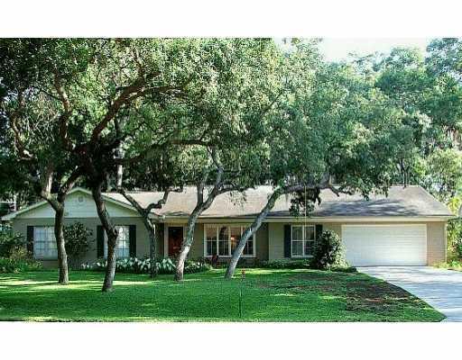 2014 Cricket Ln., Valrico, FL 33594