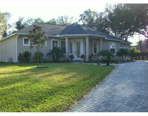 1601 Dogwood Ln., Brandon, FL 33510