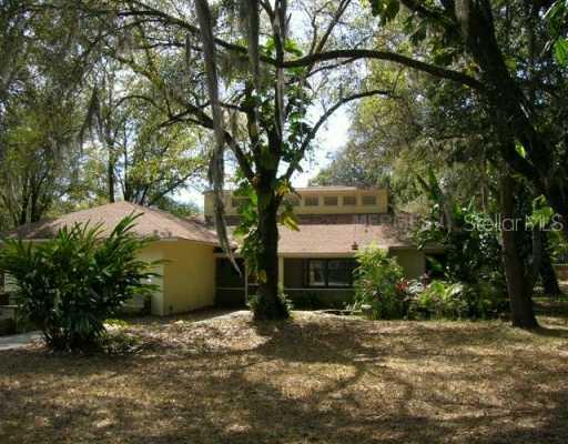 2515 Robertson Tr., Lutz, FL 33559