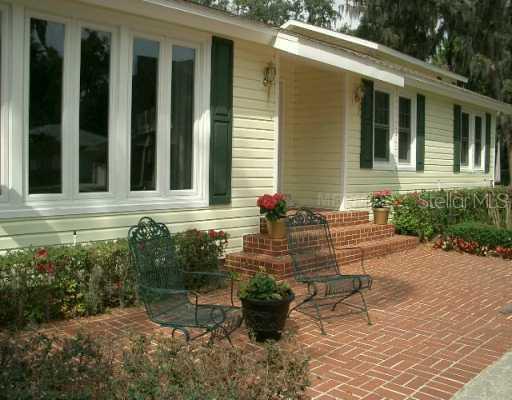 1008 Wildwood Ln., Valrico, FL 33594