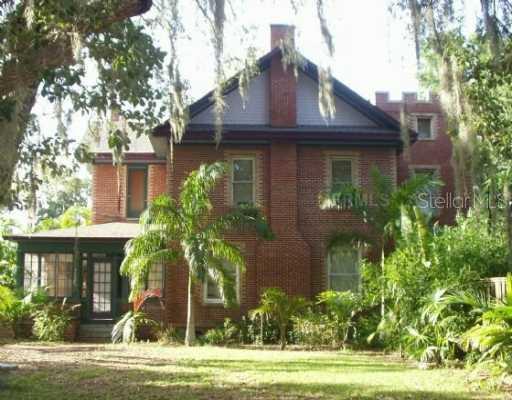 950 N 12th St., St Petersburg, FL 33705