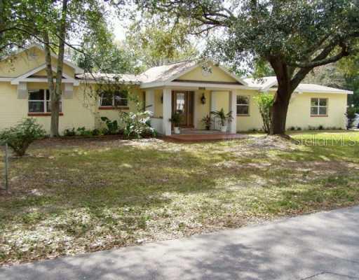 2522 Lake Ellen Ln., Tampa, FL 33618