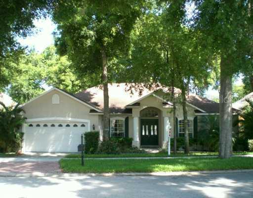 2326 Valrico Forest Dr., Valrico, FL 33594