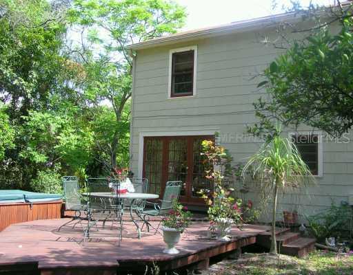 1910 E Clifton St., Tampa, FL 33610