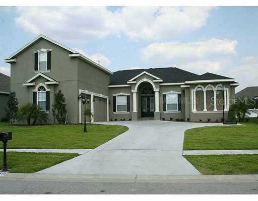 1039 Carriage Park Dr., Valrico, FL 33594