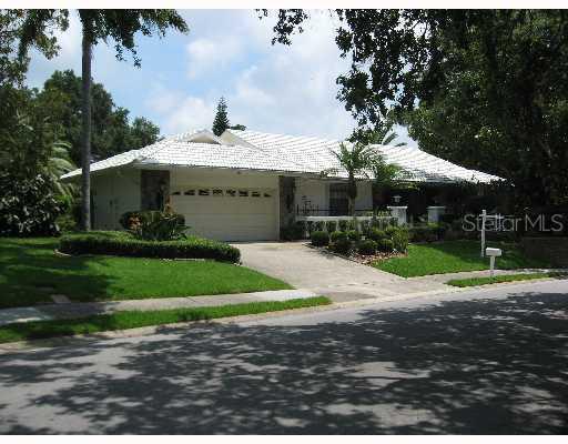 3004 Bluffs Dr., Largo, FL 33770