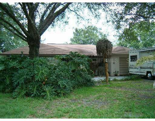 18506 Walker Rd., Lutz, FL 33549