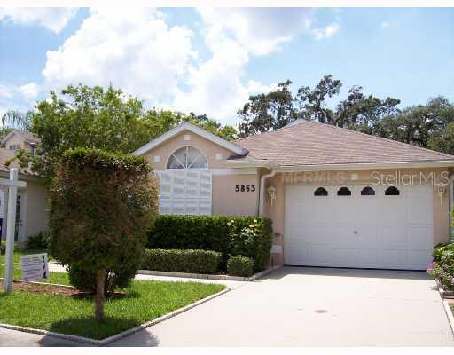 5863 Meadowpark Pl., Lithia, FL 33547