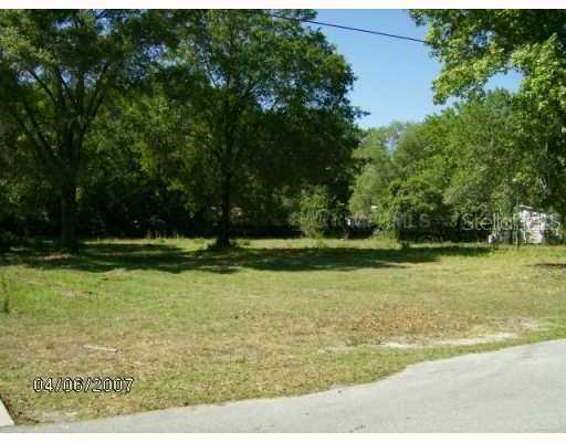 2221 Pinecrest Dr., Lutz, FL 33549