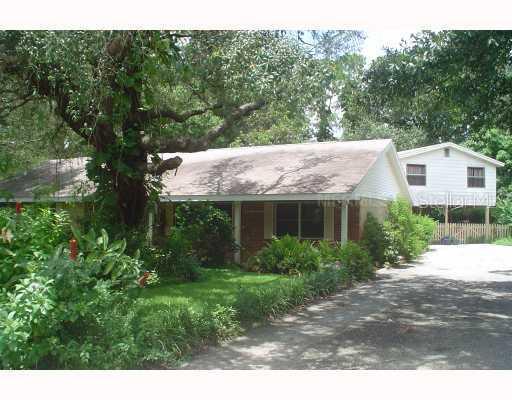 2505 Krueger Ln., Tampa, FL 33618