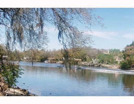 5610 N River Shore Dr., Tampa, FL 33603