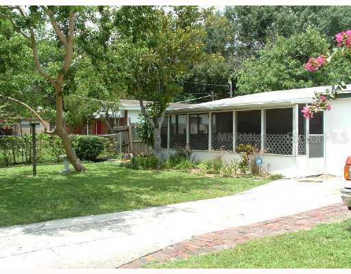 2714 E 98th Ave., Tampa, FL 33612