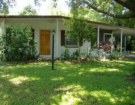 208 Harmony Ln., Brandon, FL 33511