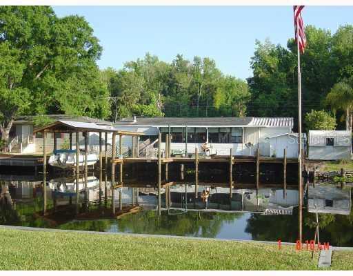25018 Loyd St., Astor, FL 32102
