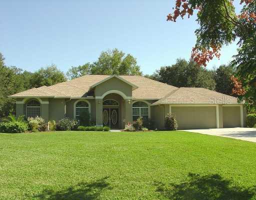 18205 Fox Trace Ct., Lutz, FL 33549