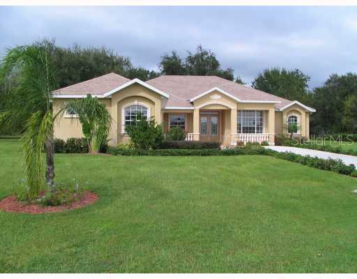 2316 Green Meadow Dr., Lutz, FL 33645