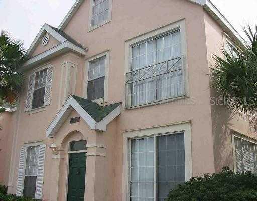 9704 Lake Chase Island Way, Tampa, FL 33624