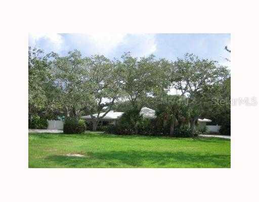 10767 Danielle Dr., Largo, FL 33774