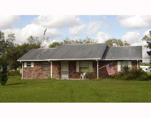 37403 Stanford Ave., Zephyrhills, FL 33541
