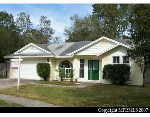 18305 Groveside Pl., Lutz, FL 33549